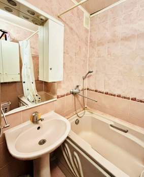 3-к квартира, вторичка, 60м2, 9/10 этаж